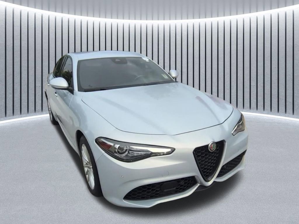 Used 2022 Alfa Romeo Giulia Sprint AWD/4WD image 1