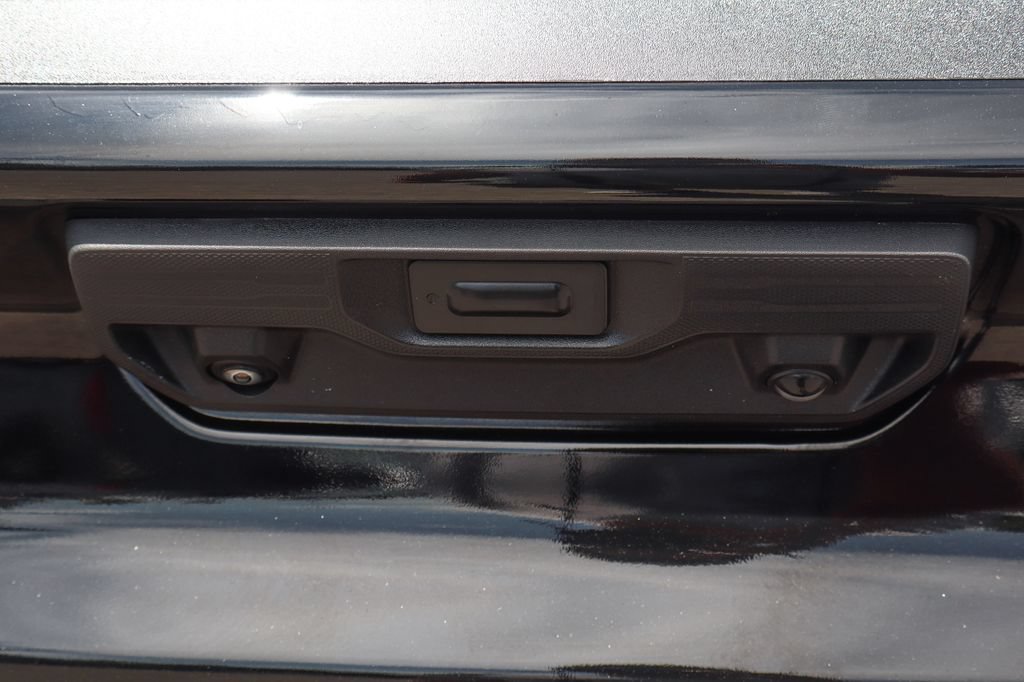 Used 2023 Chevrolet Silverado 1500 Custom AWD/4WD image 52