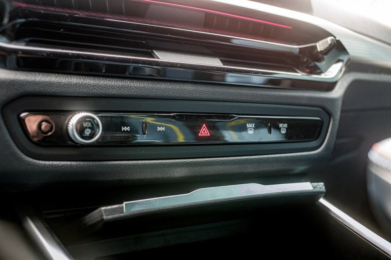 Used 2026 BMW M4 xDrive Competition w/ Parking Assistance Package image 32