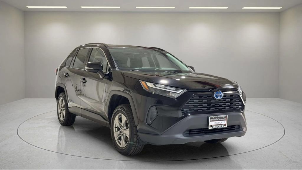 Used 2024 Toyota RAV4 XLE w/ Convenience Package AWD/4WD image 1