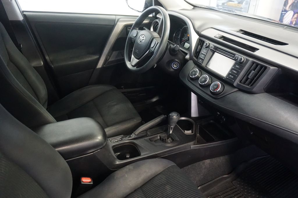 Used 2016 Toyota RAV4 LE image 16