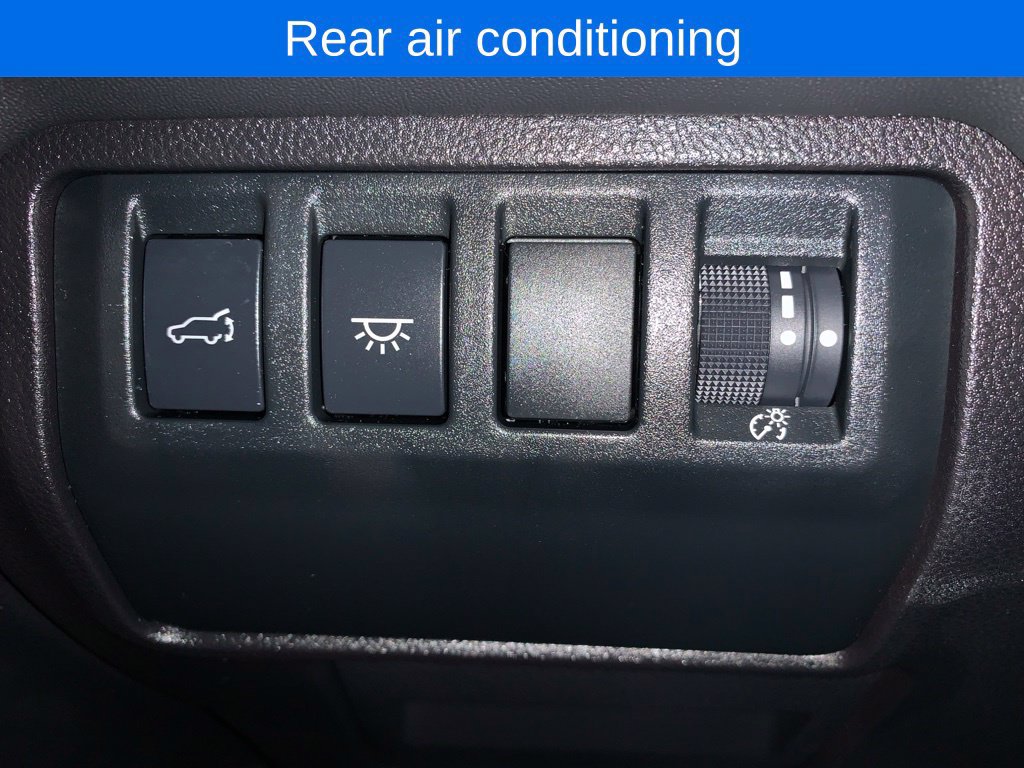 Used 2025 Subaru Ascent Touring AWD/4WD image 12
