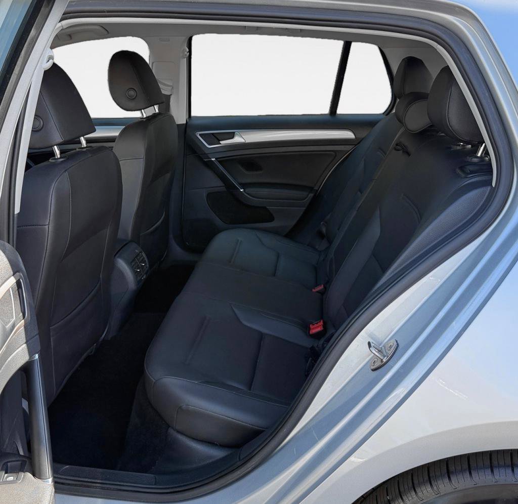 Used 2015 Volkswagen e-Golf SEL Premium image 13