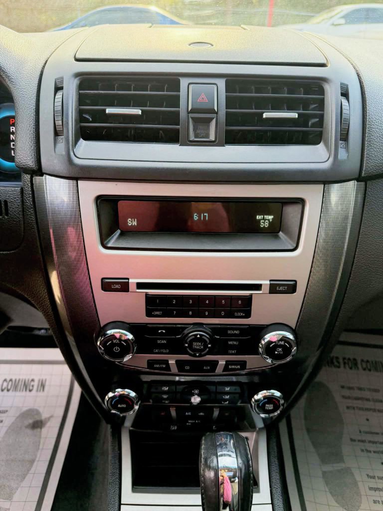 Used 2012 Ford Fusion SEL image 19