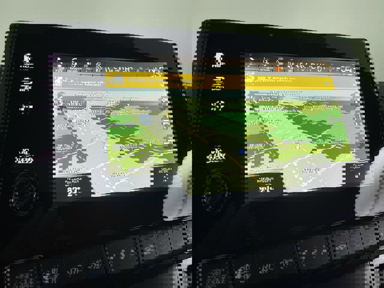 Used 2023 Honda Odyssey Touring image 16