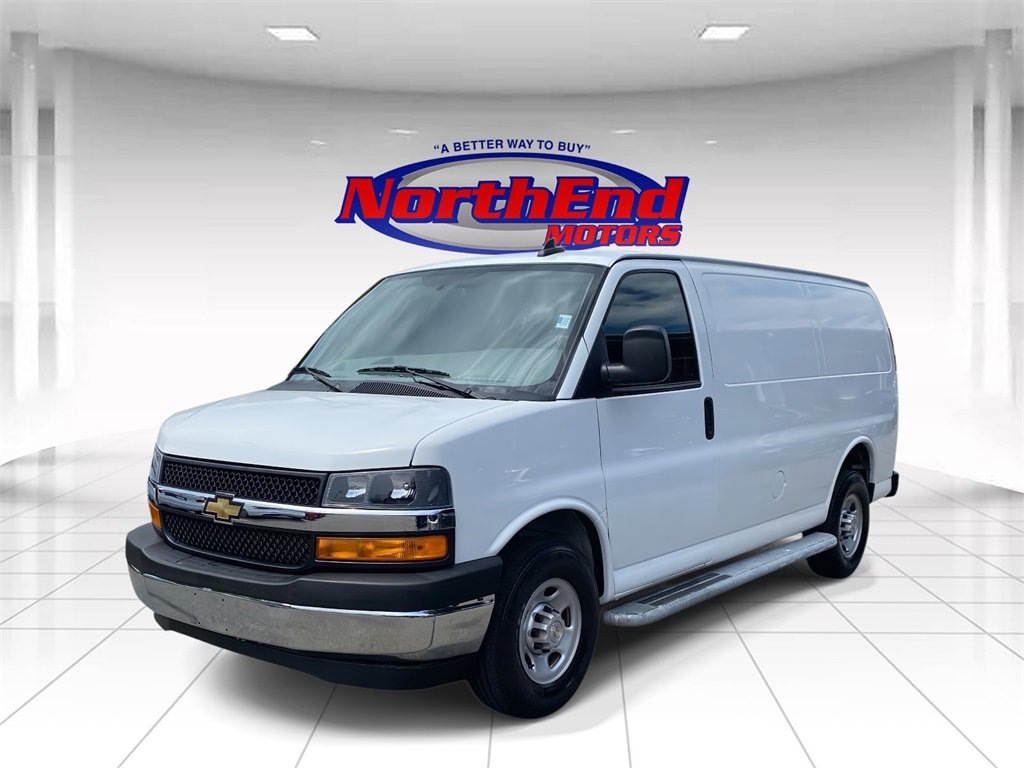 Used 2023 Chevrolet Express 2500 w/ Driver Convenience Package image 3
