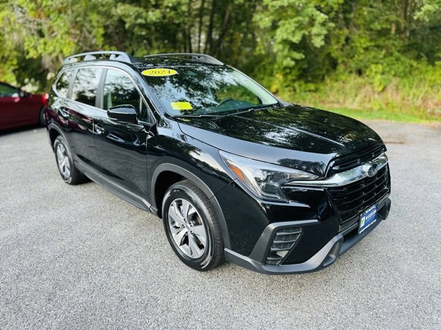 Used 2024 Subaru Ascent Premium w/ Convenience Package image 3