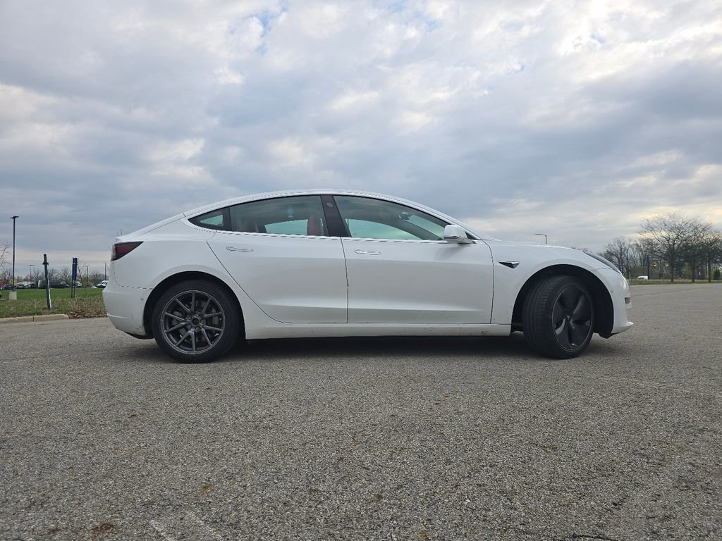 Used 2020 Tesla Model 3 Standard Range Plus image 13