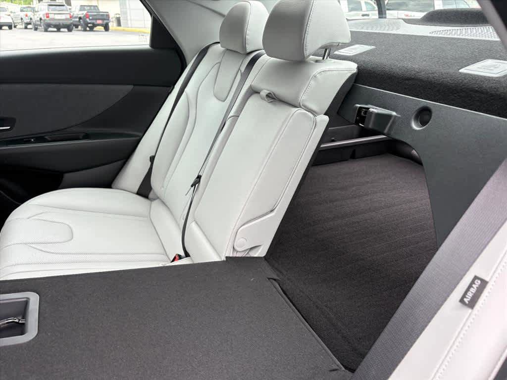 Used 2024 Hyundai Elantra Limited FWD image 9