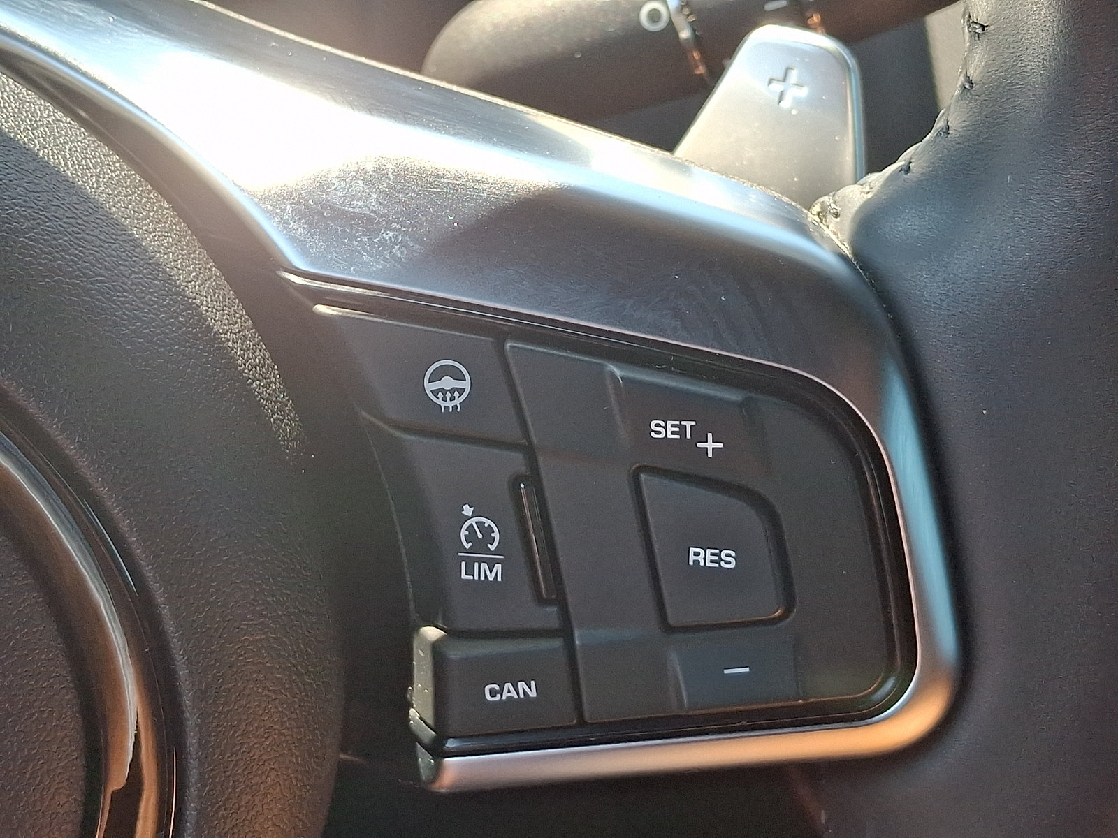 Used 2020 Jaguar F-TYPE Coupe RWD image 21