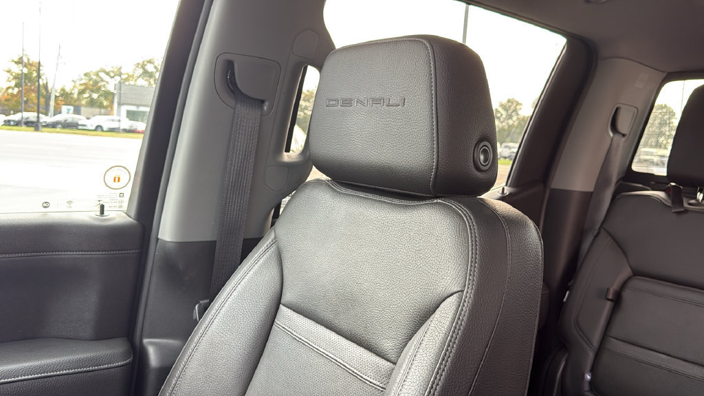 Used 2020 GMC Sierra 1500 Denali w/ Denali Ultimate Package AWD/4WD image 22