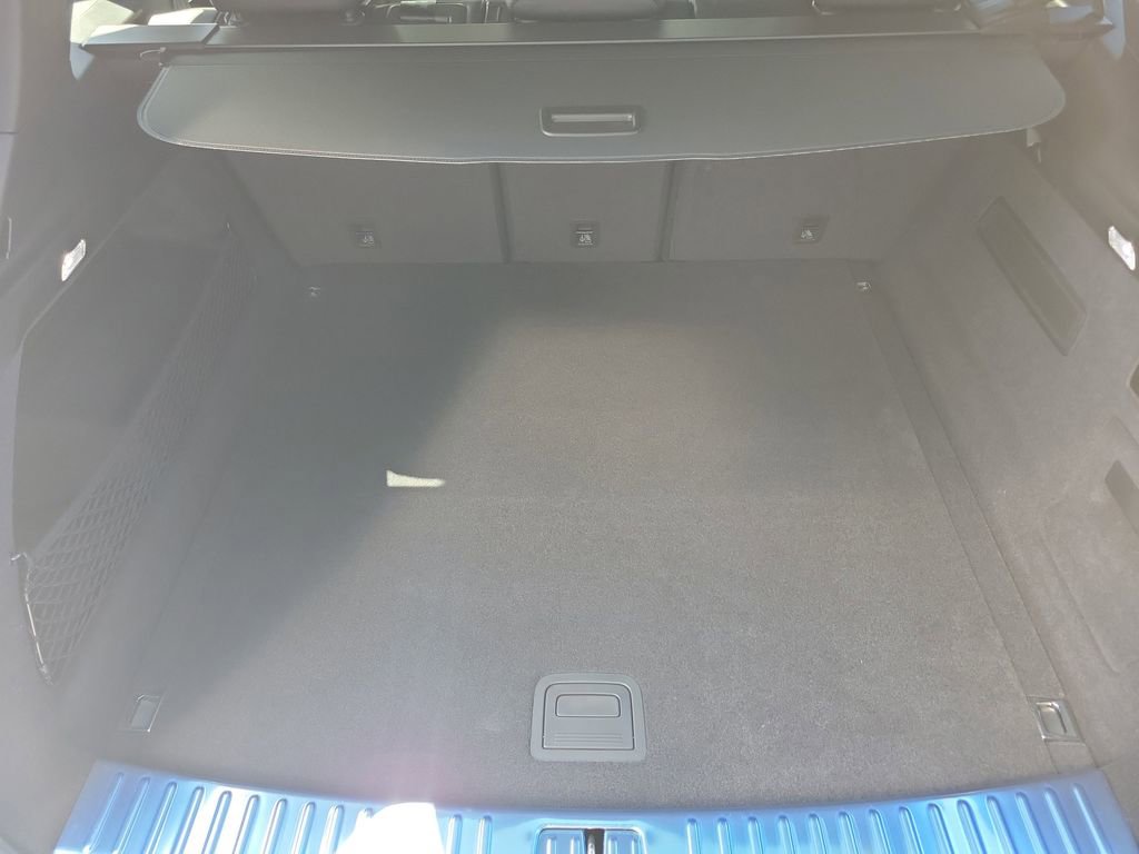 New 2026 Porsche Cayenne image 17