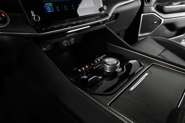 Used 2024 Jeep Wagoneer L Series II w/ Flexible Seating Group image 32