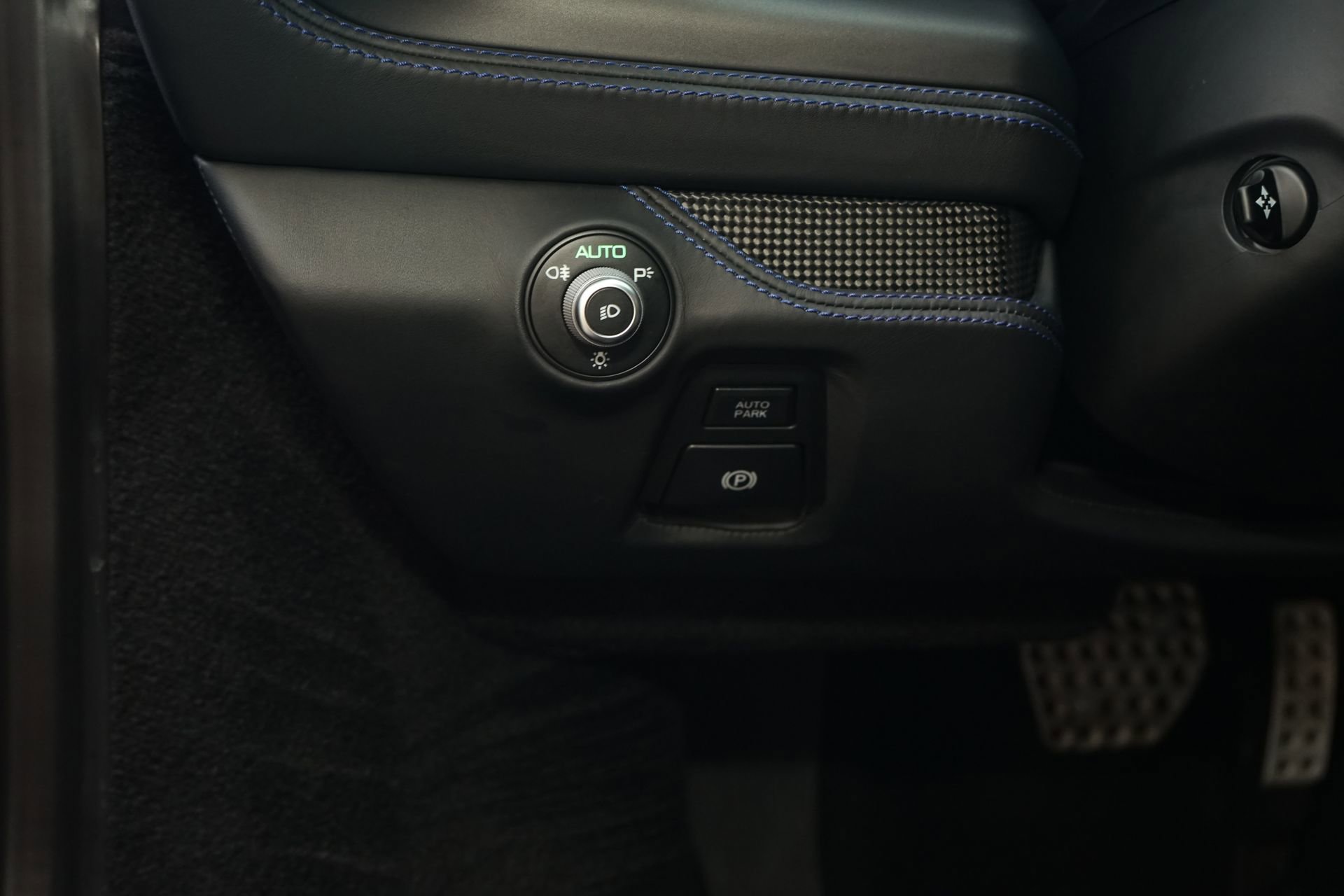 Used 2020 Ferrari F8 Tributo image 27