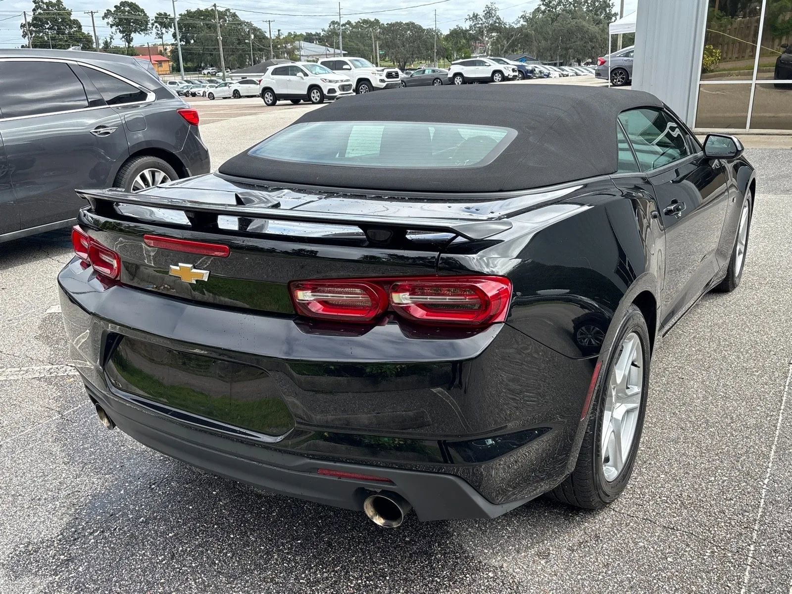 Used 2023 Chevrolet Camaro LT RWD image 9