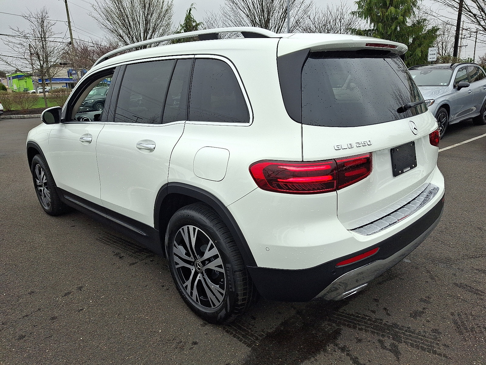 New 2026 Mercedes-Benz GLB 250 4MATIC image 4