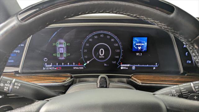 Used 2022 Cadillac Escalade ESV Premium Luxury AWD/4WD image 29