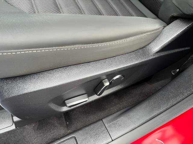 Used 2020 Ford Fusion SE image 10