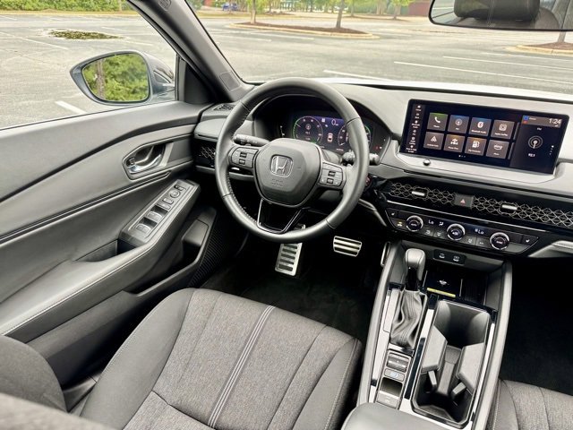 Used 2025 Honda Accord Sport image 18