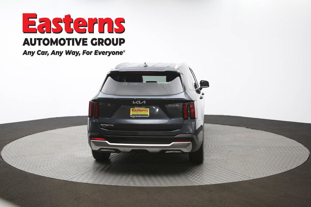 Used 2024 Kia Sorento S image 39