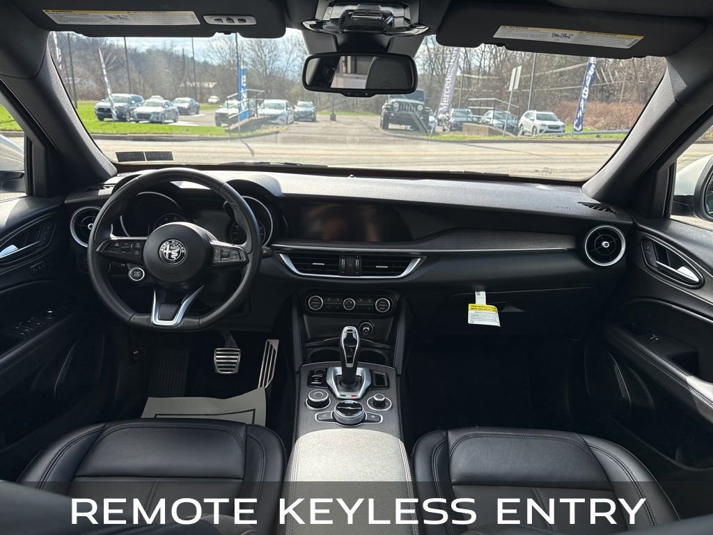 Used 2022 Alfa Romeo Stelvio Ti image 13