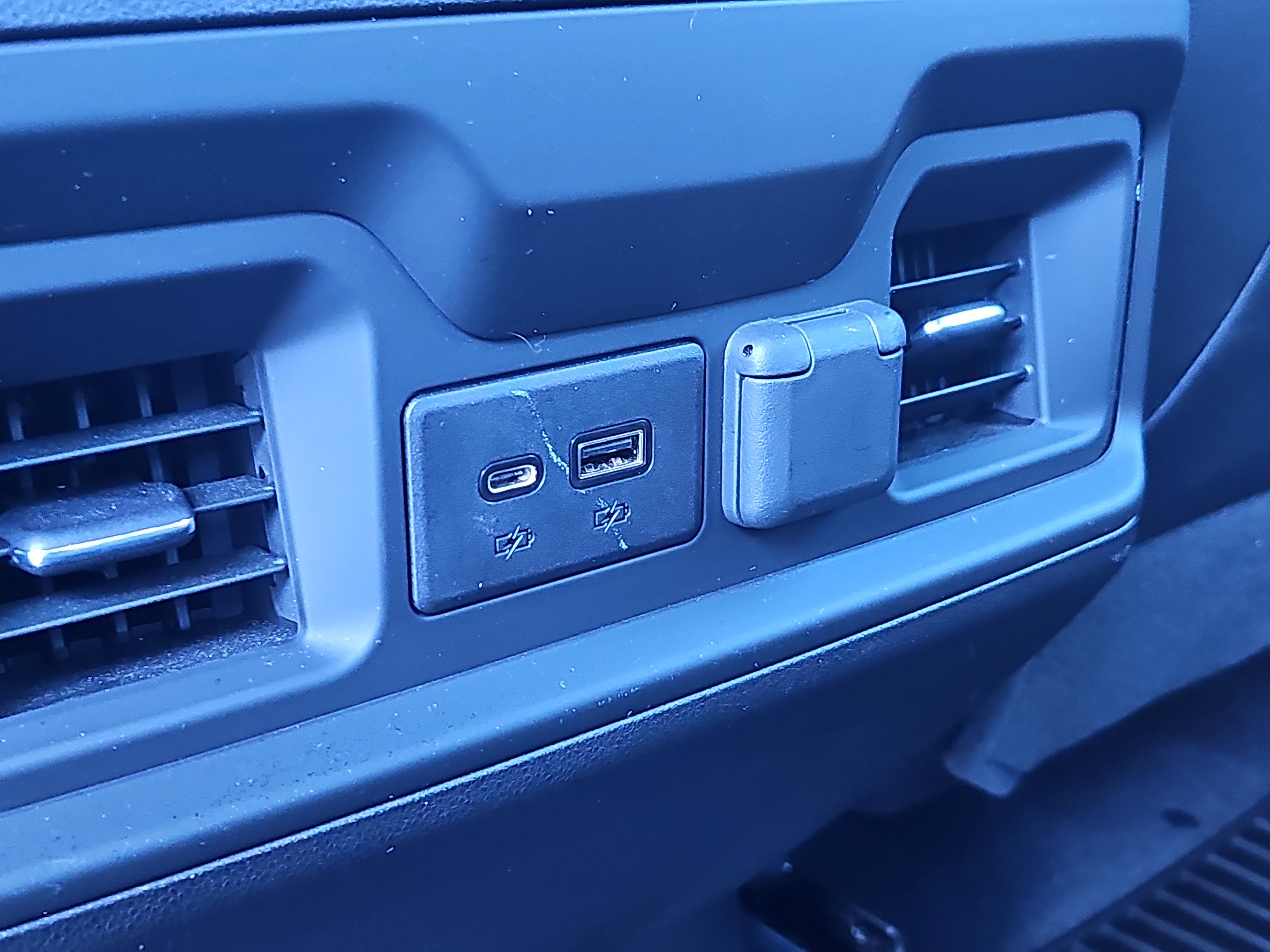 Used 2020 Chevrolet Silverado 1500 RST w/ All-Star Edition image 14