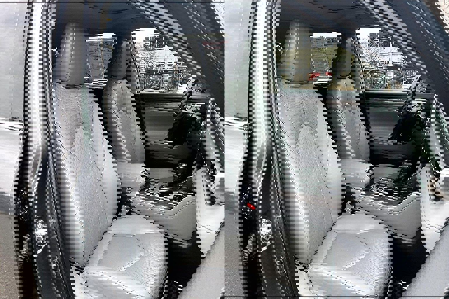 Used 2023 Toyota Highlander Limited image 7