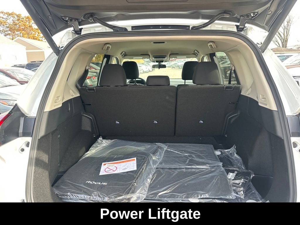 Used 2026 Nissan Rogue SV AWD/4WD image 34