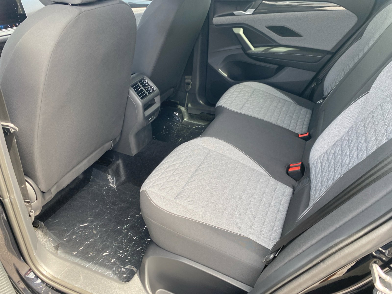 New 2025 Volkswagen Tiguan S image 17