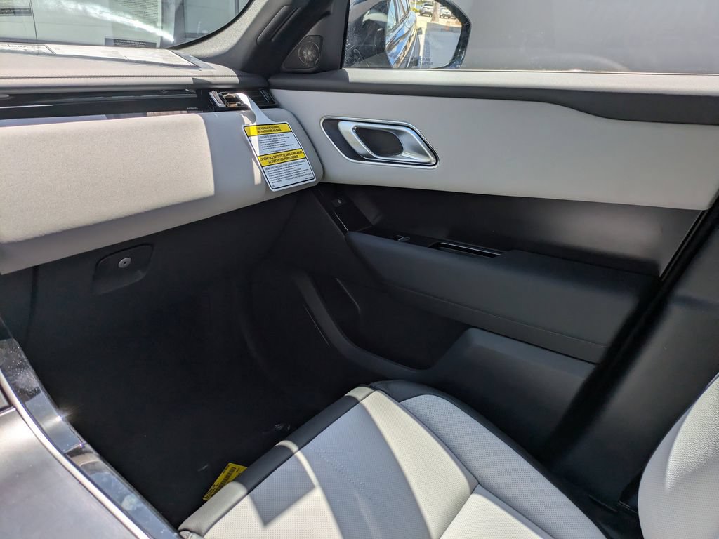 New 2026 Land Rover Range Rover Velar Dynamic SE AWD/4WD image 19