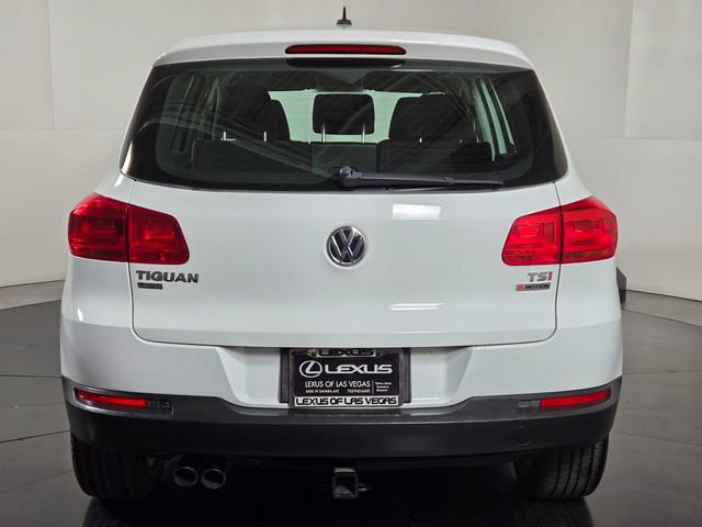 Used 2017 Volkswagen Tiguan S image 5
