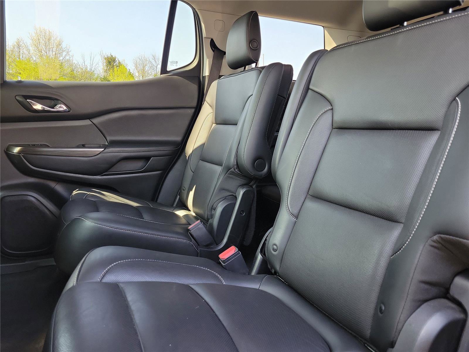 Used 2019 GMC Acadia SLT image 15