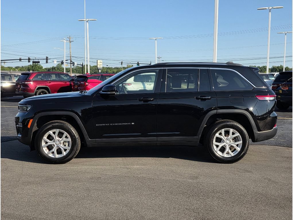 Used 2023 Jeep Grand Cherokee Limited AWD/4WD image 16