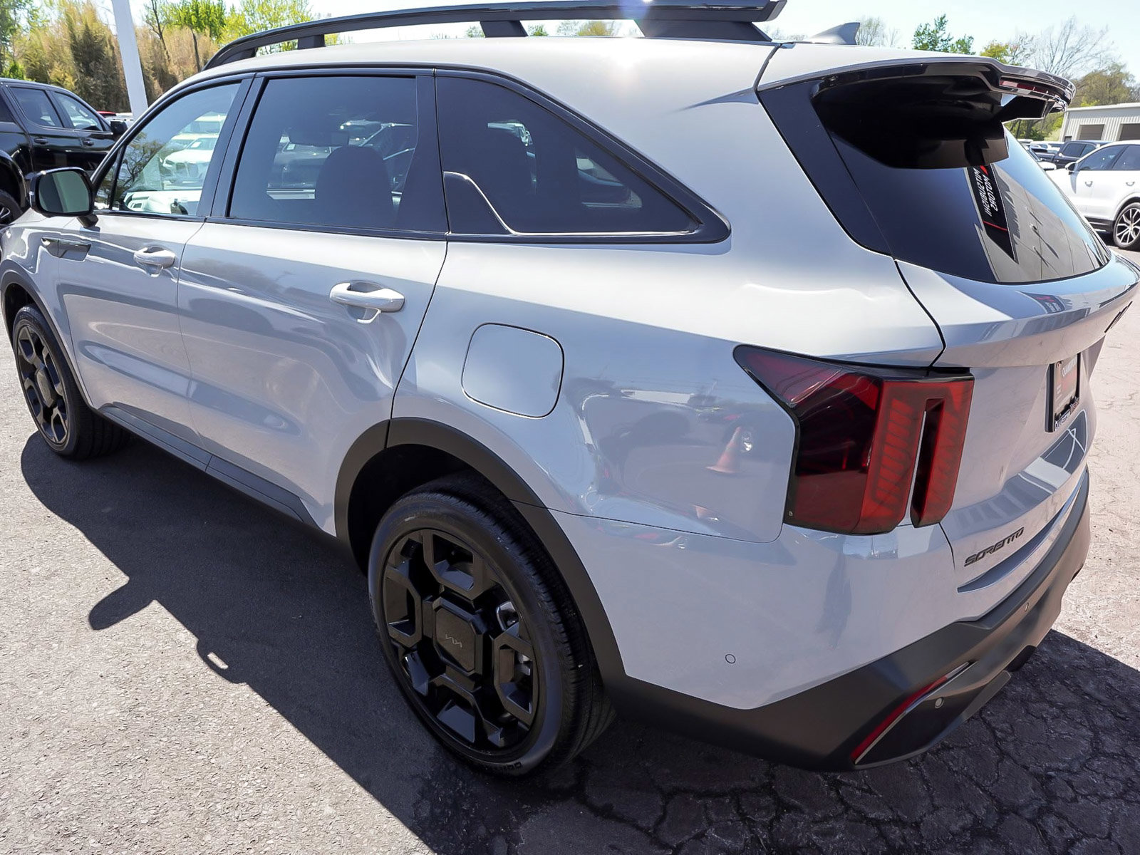 Used 2025 Kia Sorento SX Prestige w/ Olive Brown Leather Package AWD/4WD image 4