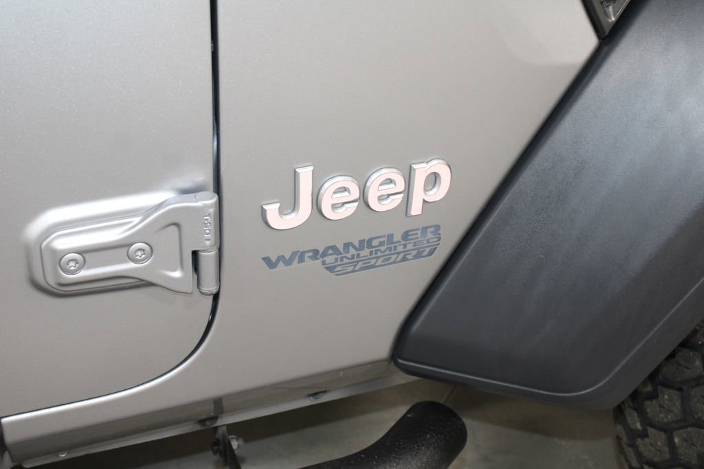 Used 2018 Jeep Wrangler Unlimited Sport S image 12