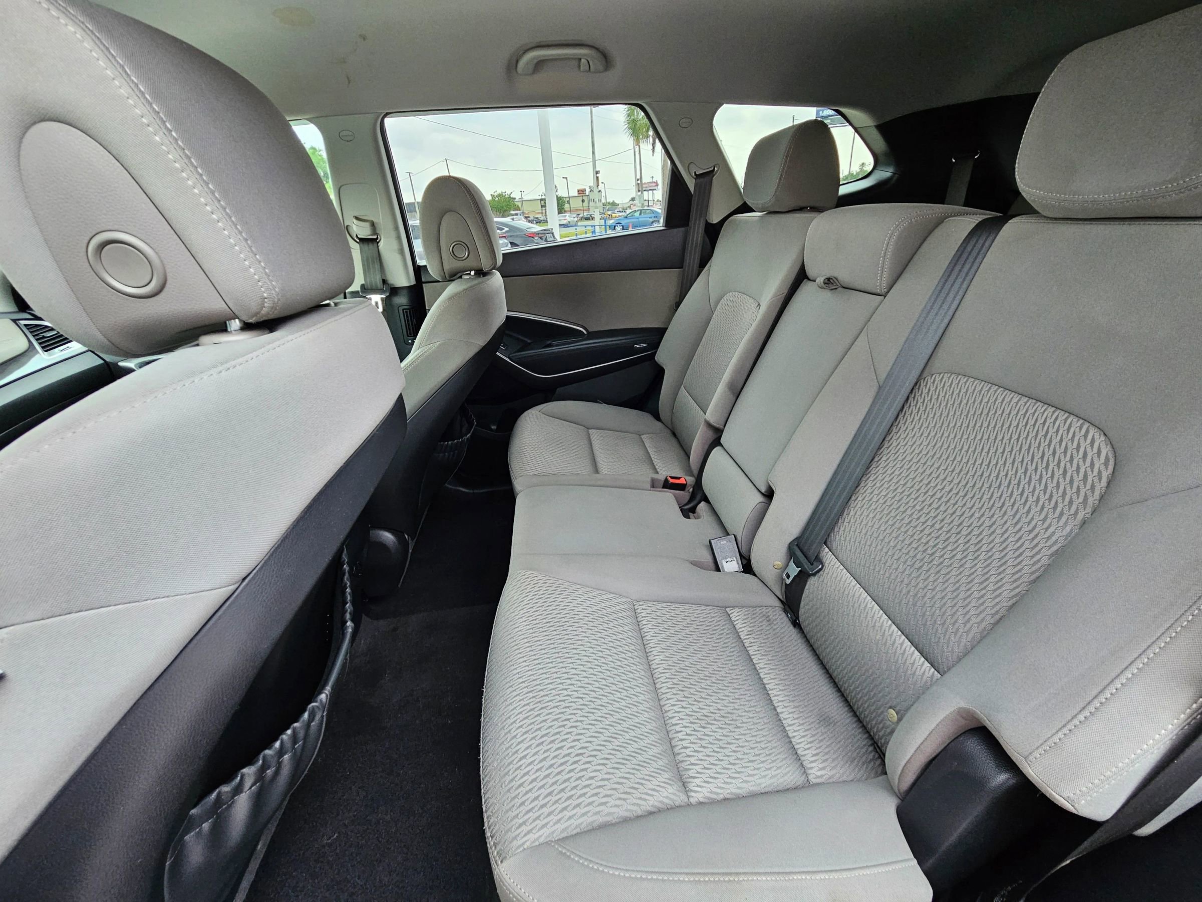 Used 2014 Hyundai Santa Fe GLS FWD image 15