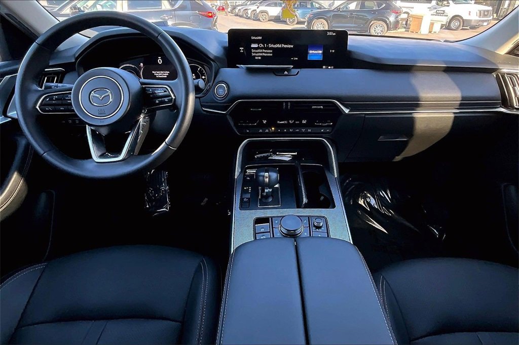 Certified 2025 MAZDA CX-70 Plug-In Hybrid w/ Premium Pkg image 11