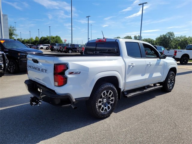 Used 2024 Chevrolet Colorado Z71 w/ Z71 Convenience Package 2 image 11