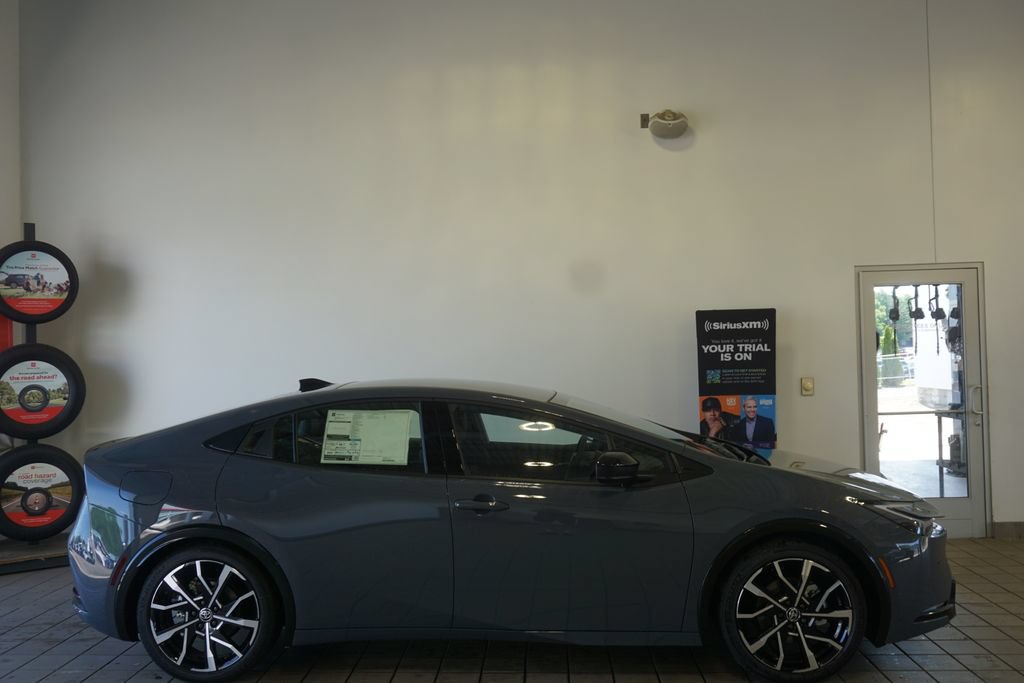New 2026 Toyota Prius Plug-In Hybrid FWD image 17