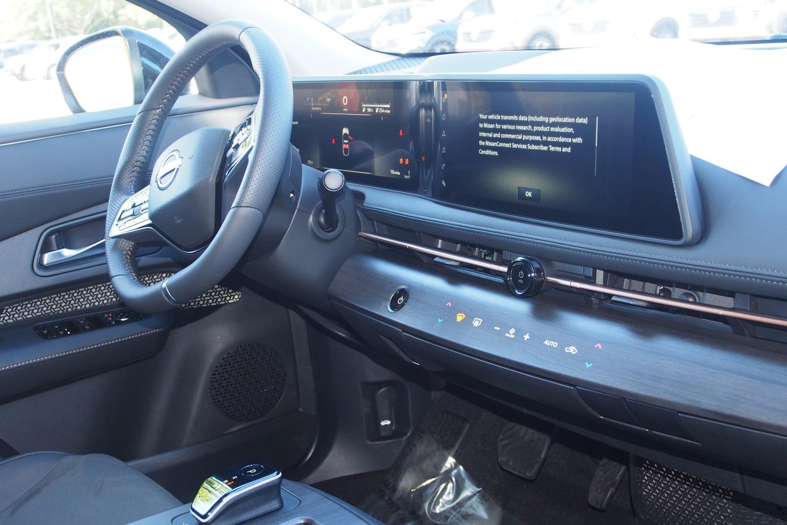 New 2025 Nissan Ariya EVOLVE+ image 10