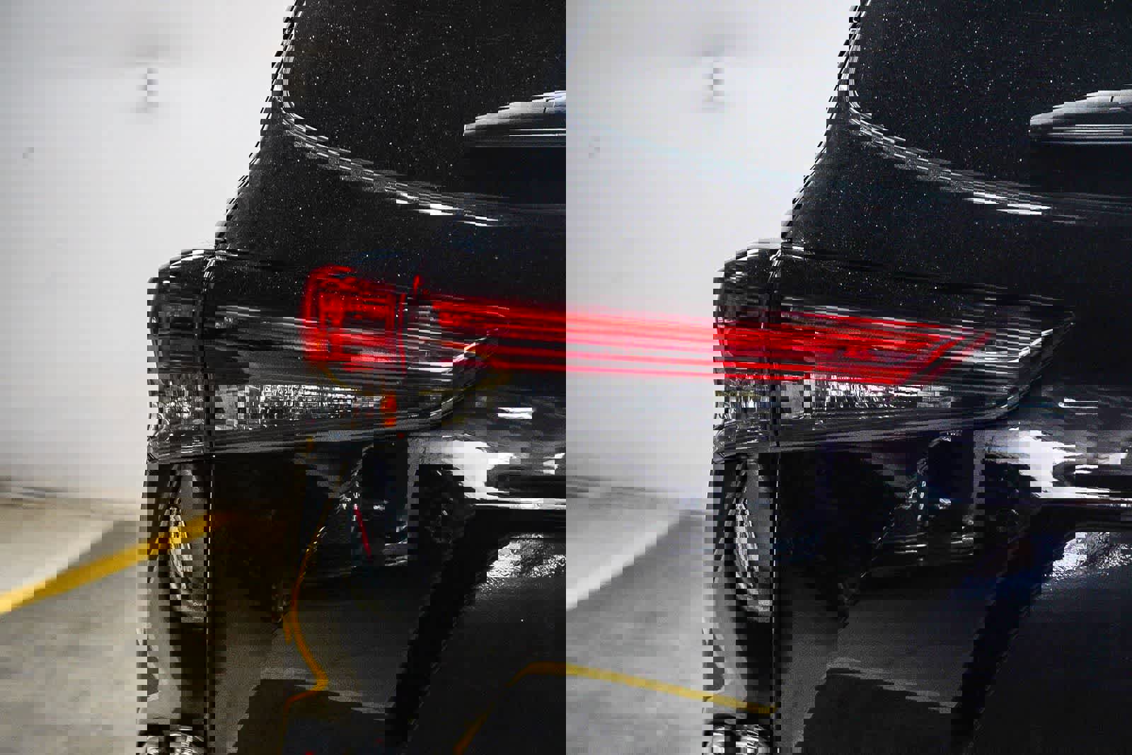 Used 2021 Toyota Highlander XLE image 7