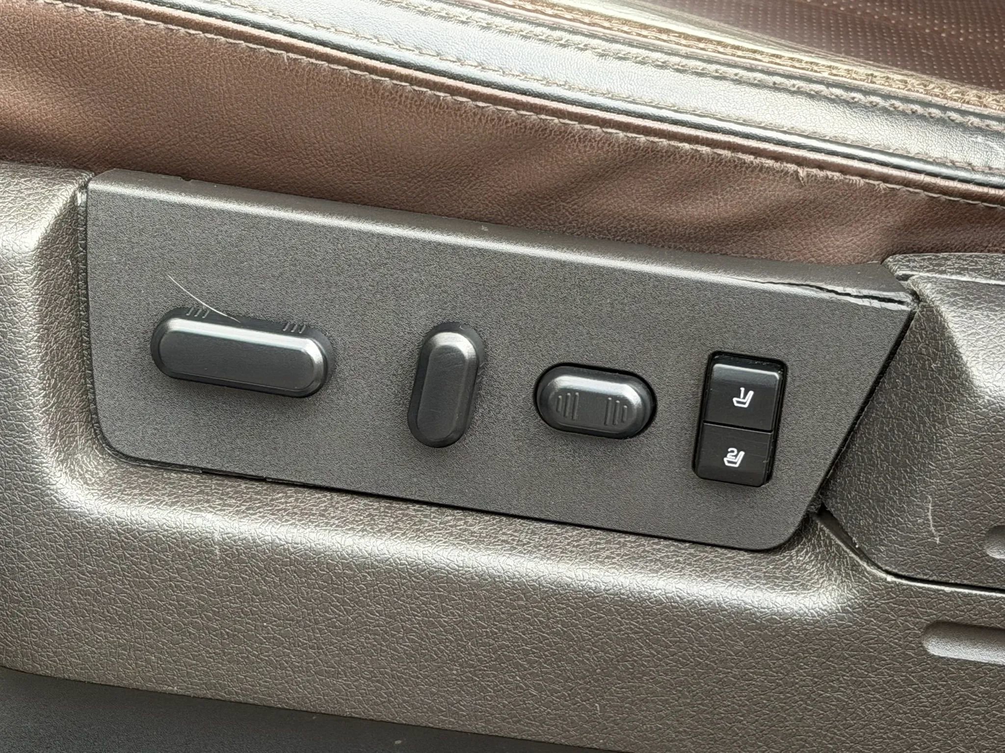 Used 2012 Ford F150 Platinum AWD/4WD image 28