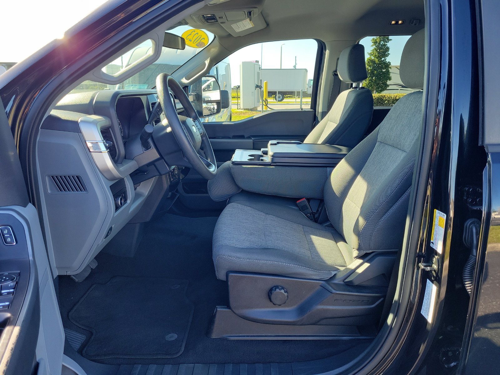 Used 2023 Ford F250 XL w/ STX Appearance Package AWD/4WD image 16