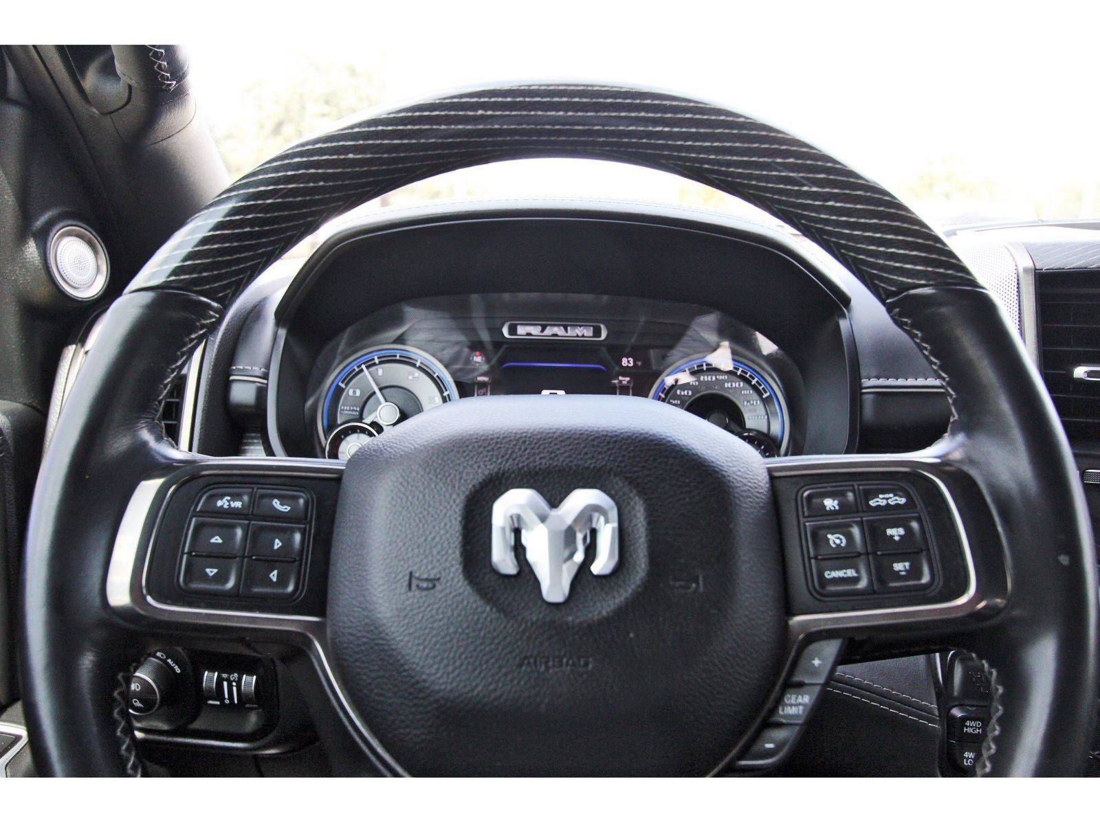 Used 2021 RAM 2500 Limited AWD/4WD image 17