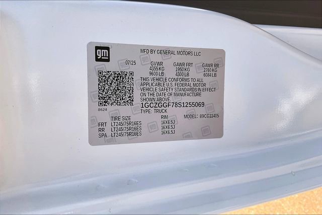 New 2025 Chevrolet Express 3500 w/ Driver Convenience Package image 13