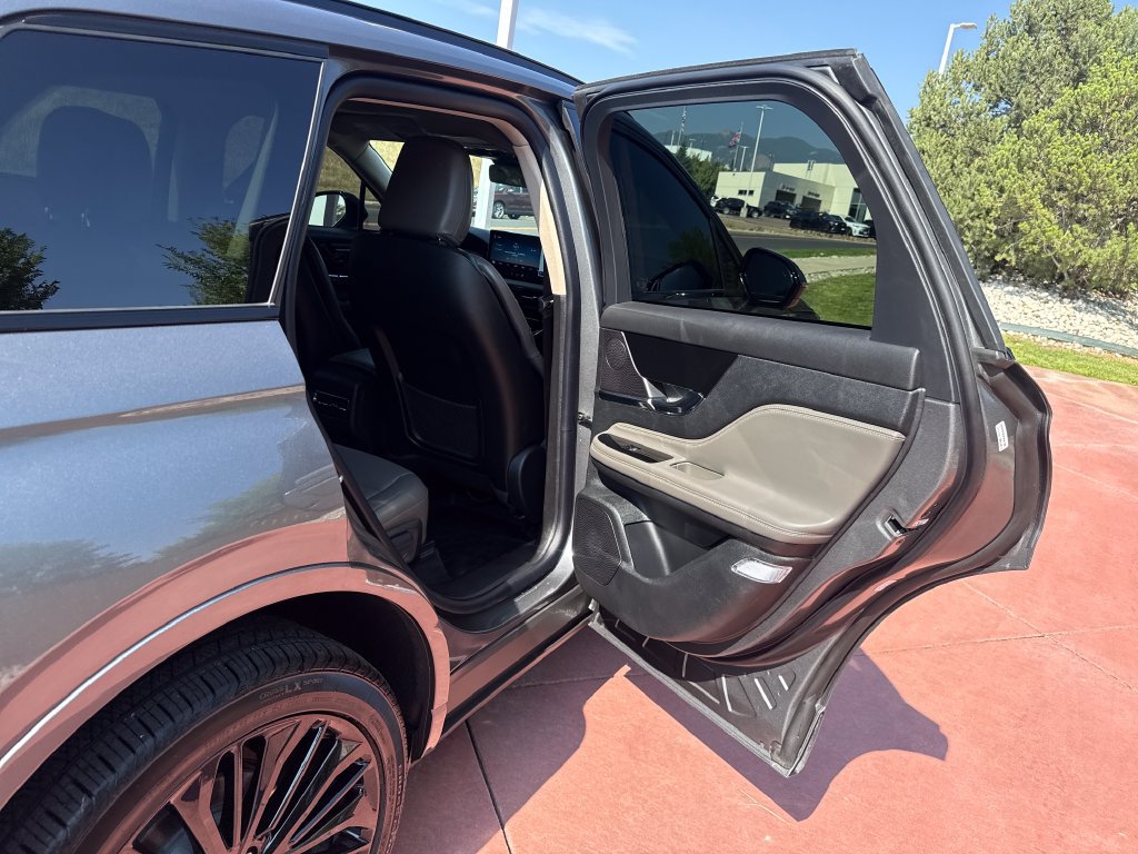 Certified 2025 Lincoln Corsair AWD w/ Equipment Group 101A image 24