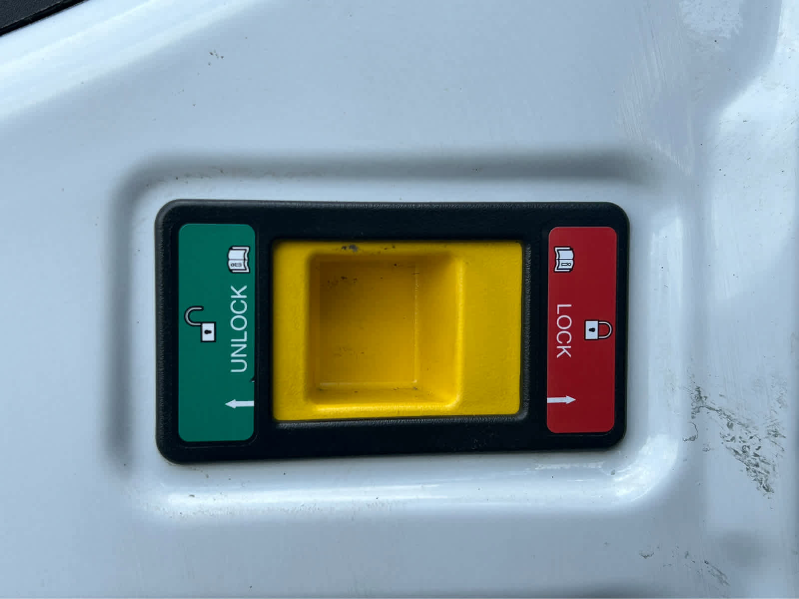 Used 2023 Ford Transit 250 w/ Load Area Protection Package image 9