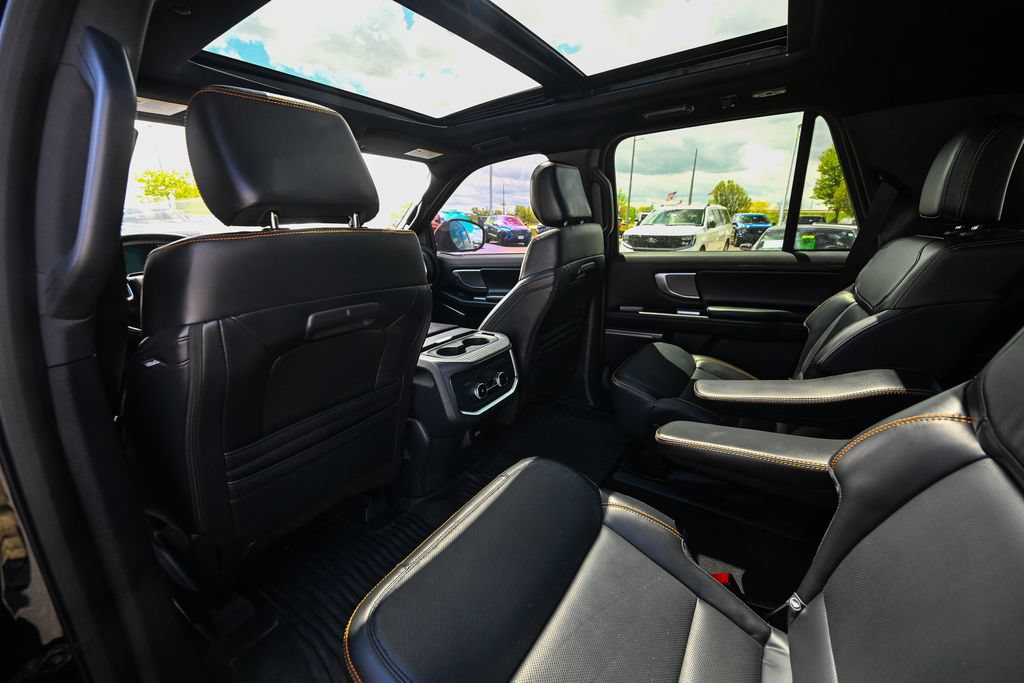 Used 2025 Ford Expedition Tremor AWD/4WD image 23