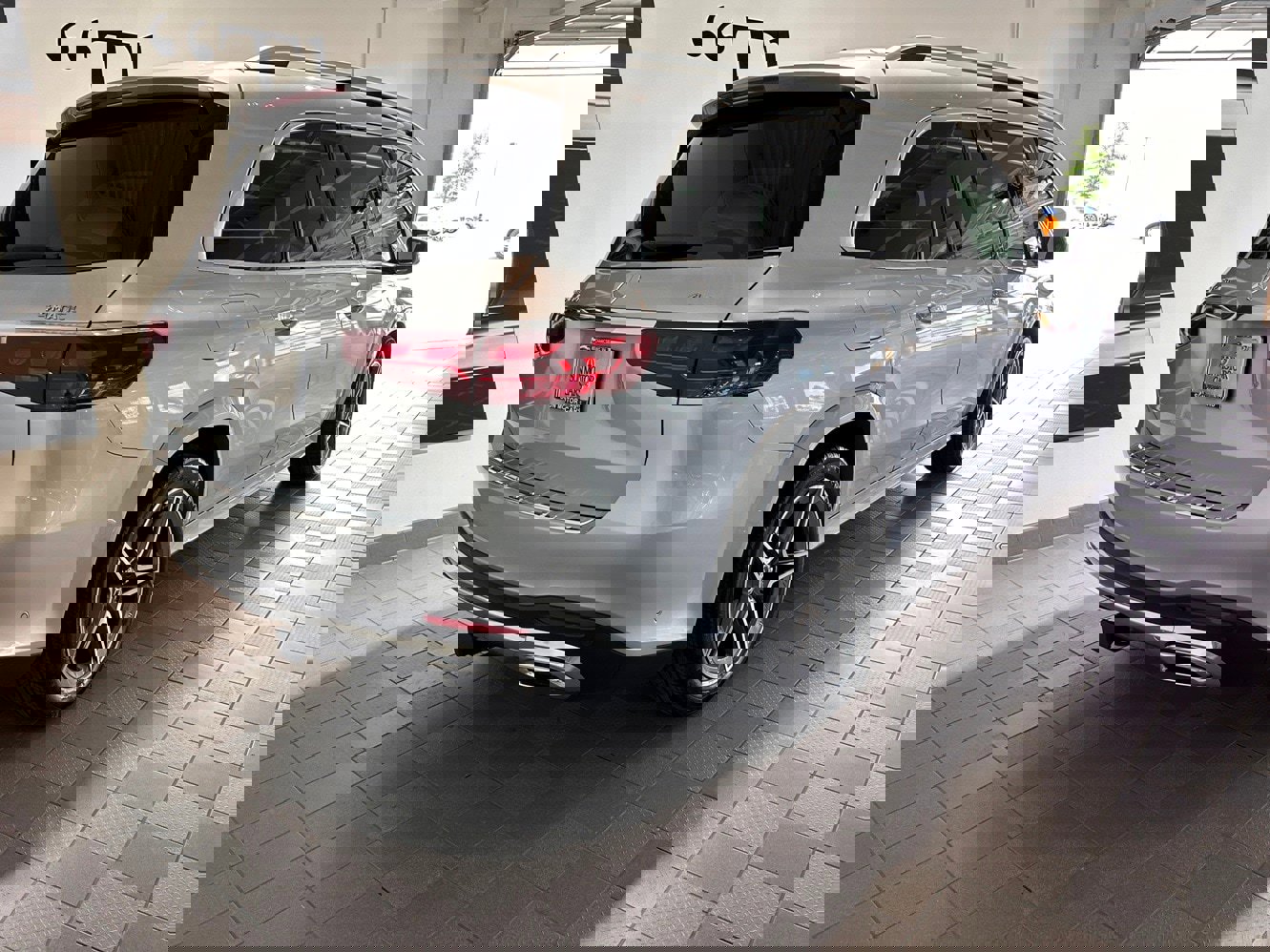 New 2025 Mercedes-Benz GLS 450 4MATIC image 4