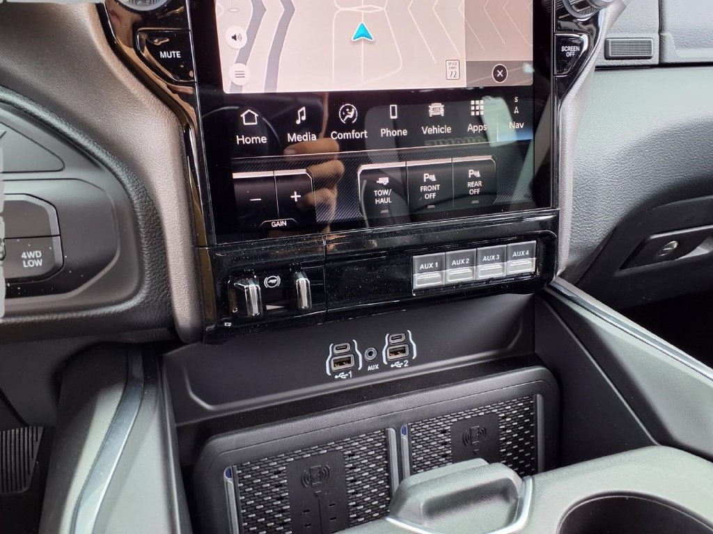 New 2027 RAM 2500 Laramie AWD/4WD image 9